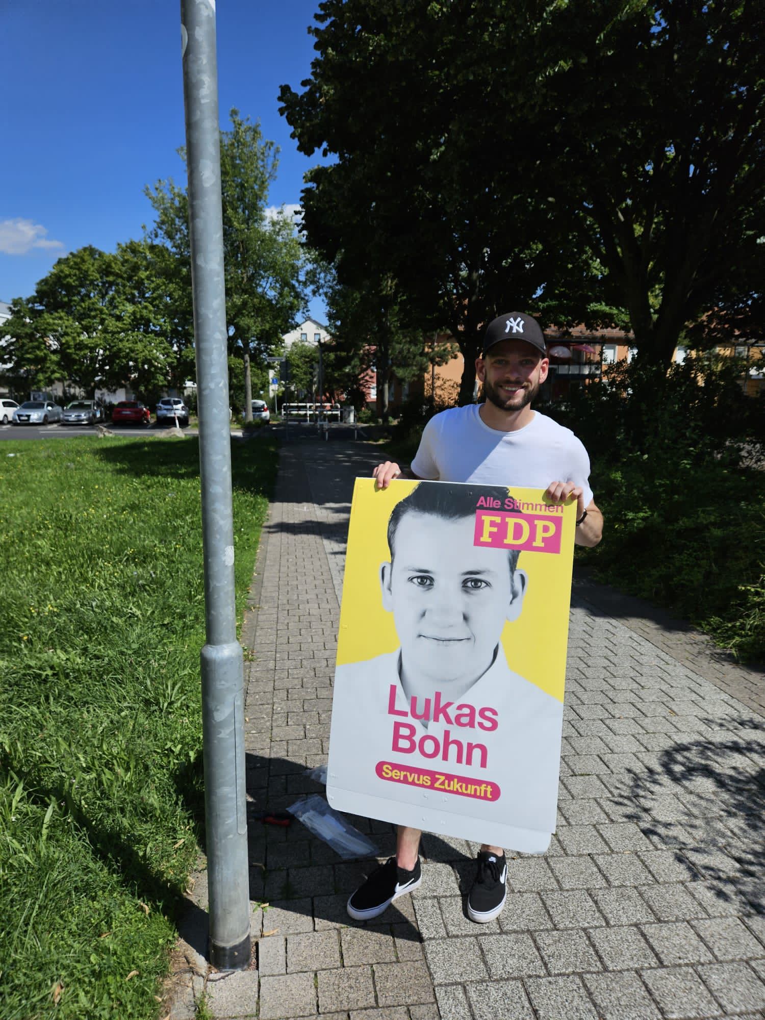 Team Julian, Nikolas
